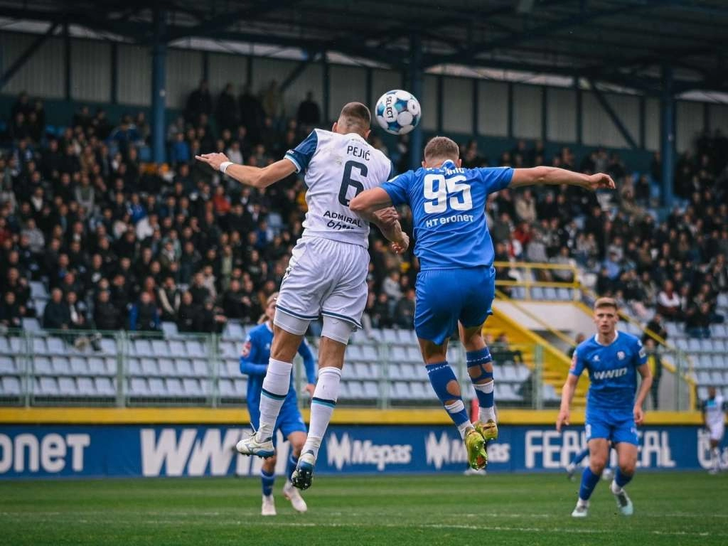 Bez pobjednika na Pecari, derbi dva puta prekidan